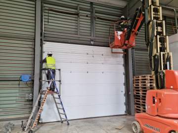 SAV sur une porte sectionnelle à Trèbes