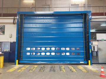 Remplacement d’une porte souple automatique sur un site aéronautique  à Toulouse.