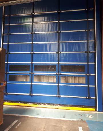 Installation d'une porte souple à empilement automatique à Toulouse