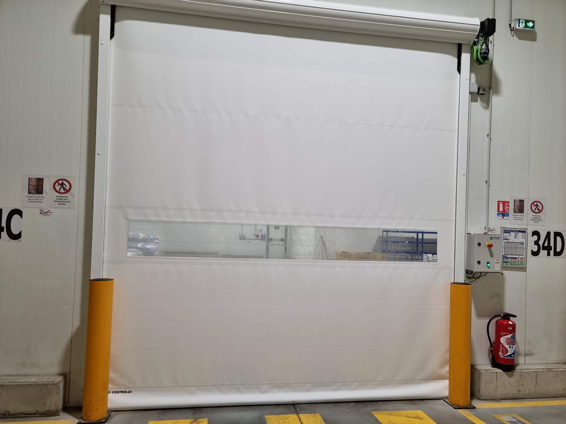 Installation d'une porte souple automatique à Trèbes